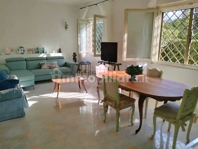 Appartamento in vendita a Massa