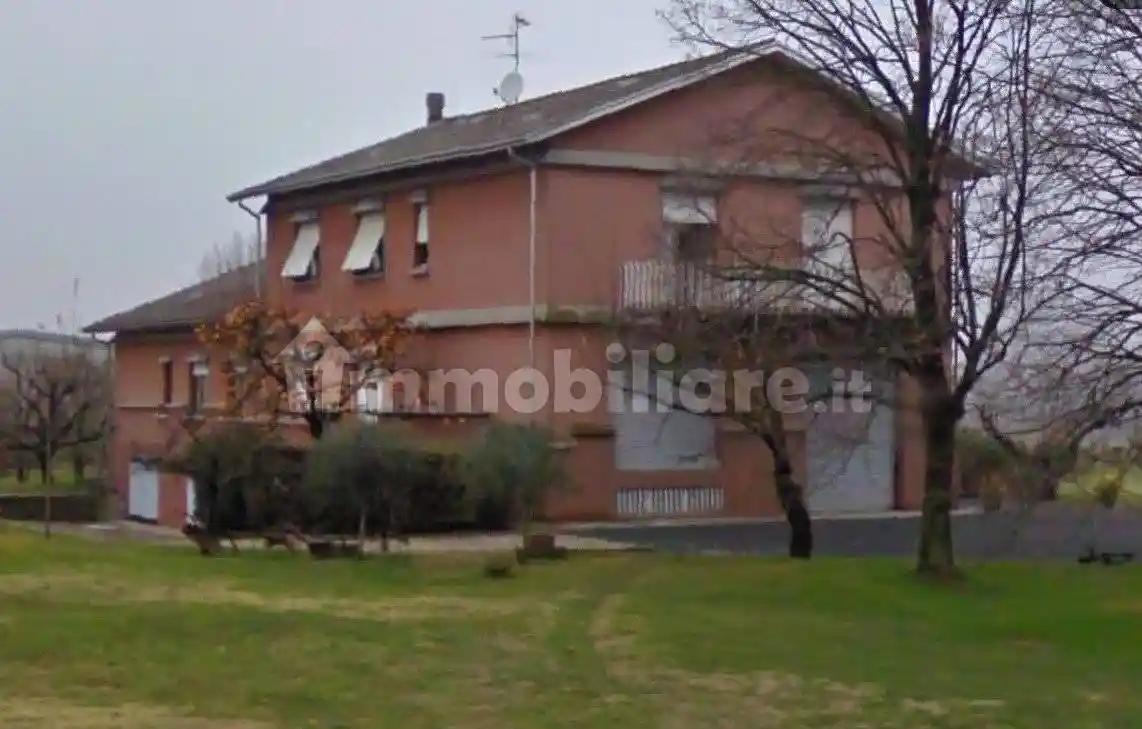 Villa in vendita a Fidenza