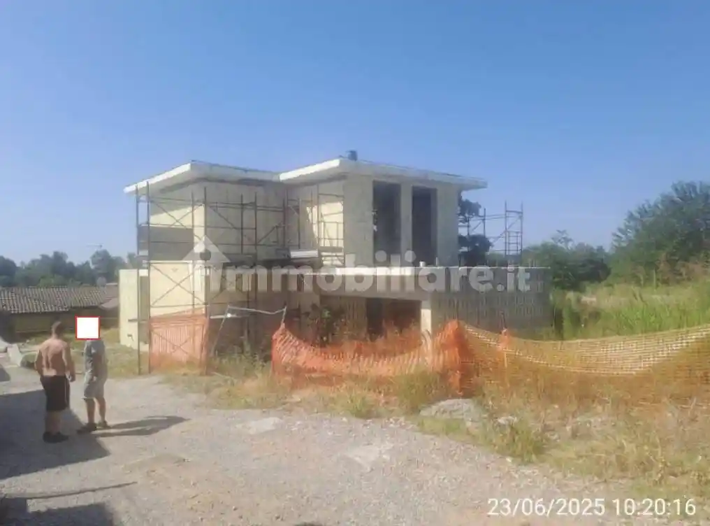 Villa in vendita a Carnago