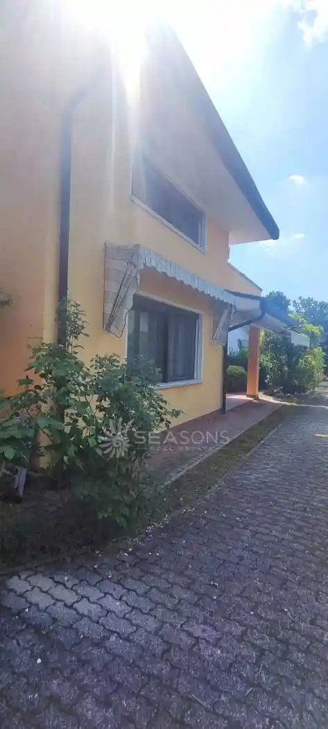 Villa in vendita a Selvazzano Dentro