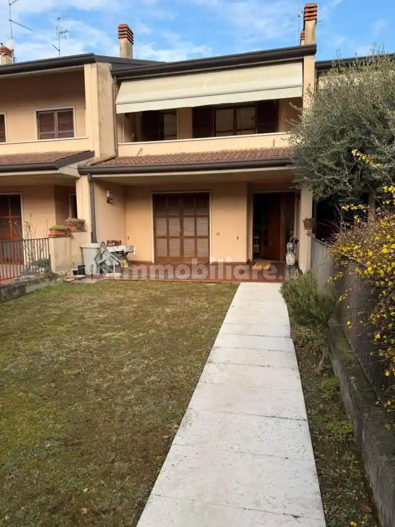 Villetta a schiera in vendita a Verona
