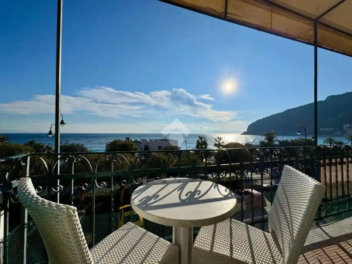 Appartamento in vendita a Noli