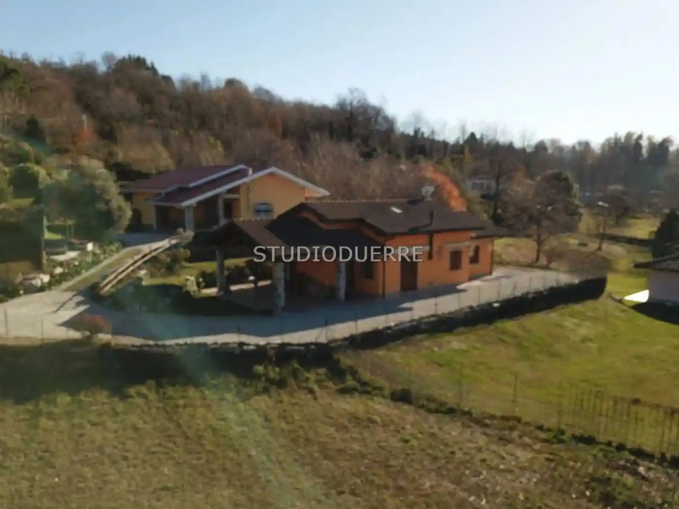 Villa in vendita a Cocquio-Trevisago