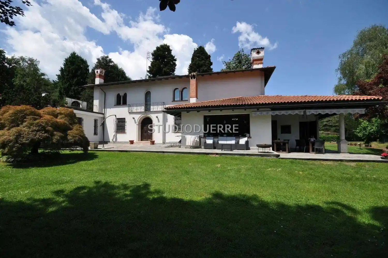 Villa in vendita a Castelletto Sopra Ticino