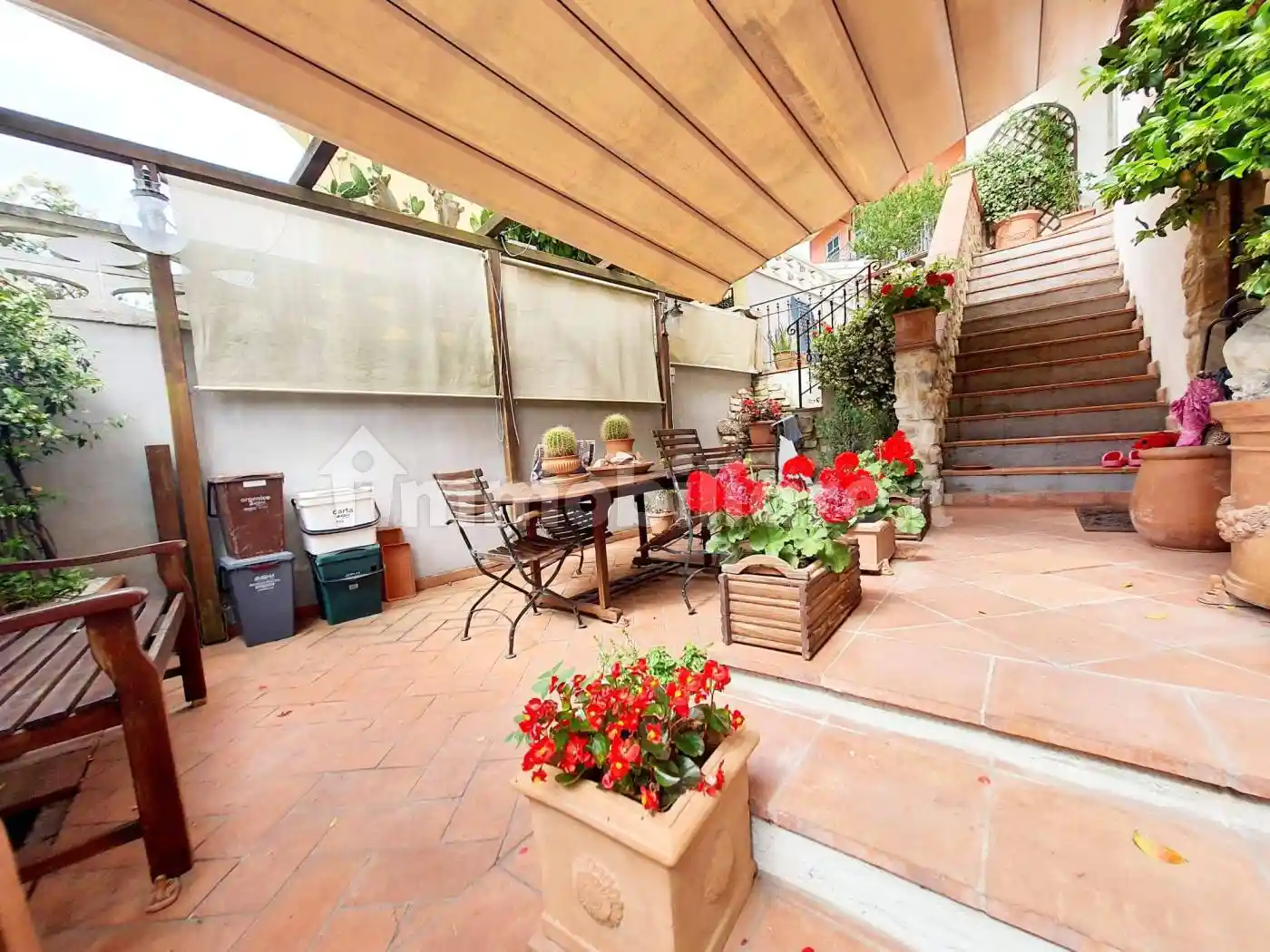 Casa indipendente in vendita a Luni