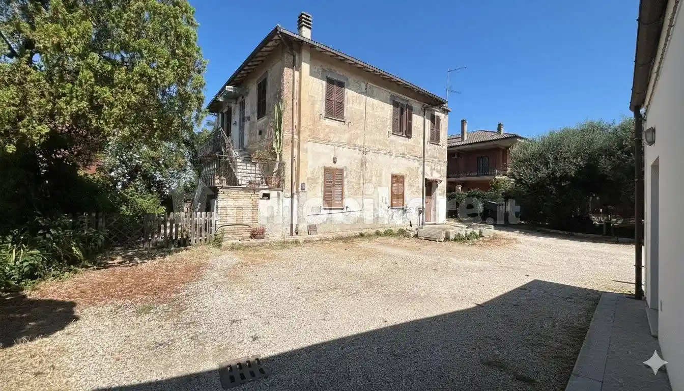 Casa indipendente in vendita a Roma