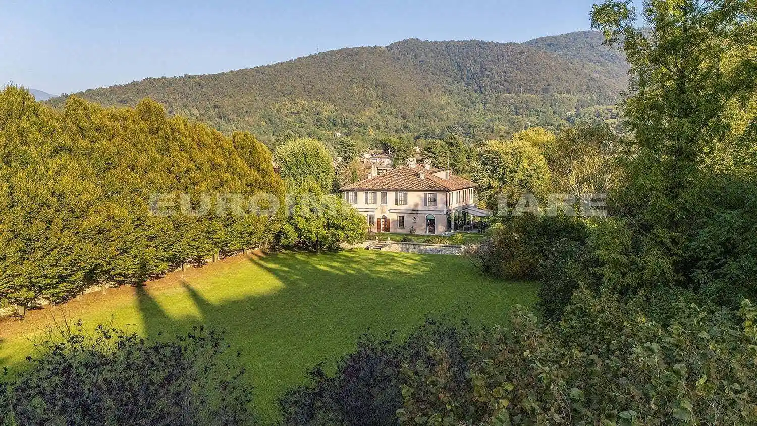 Casa indipendente in vendita a Brescia