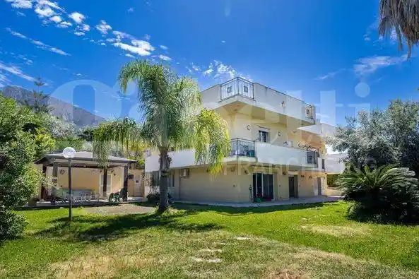 Villa in vendita a Terrasini