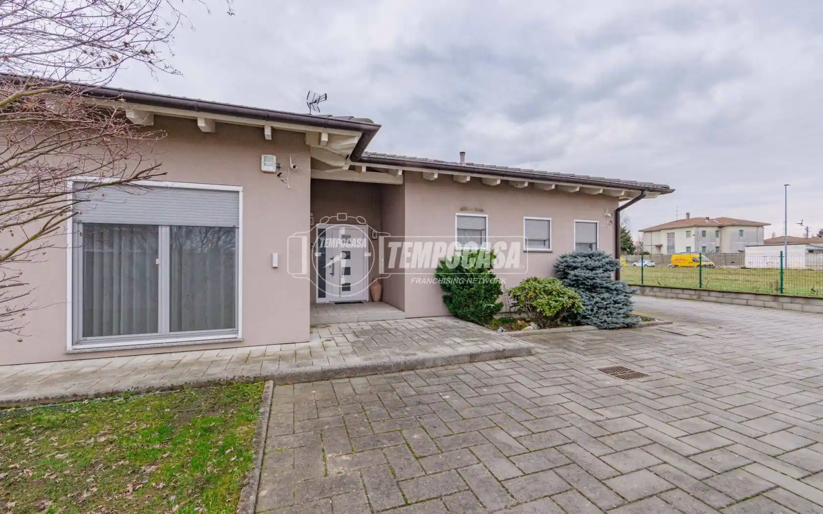 Villa in vendita a Dorno