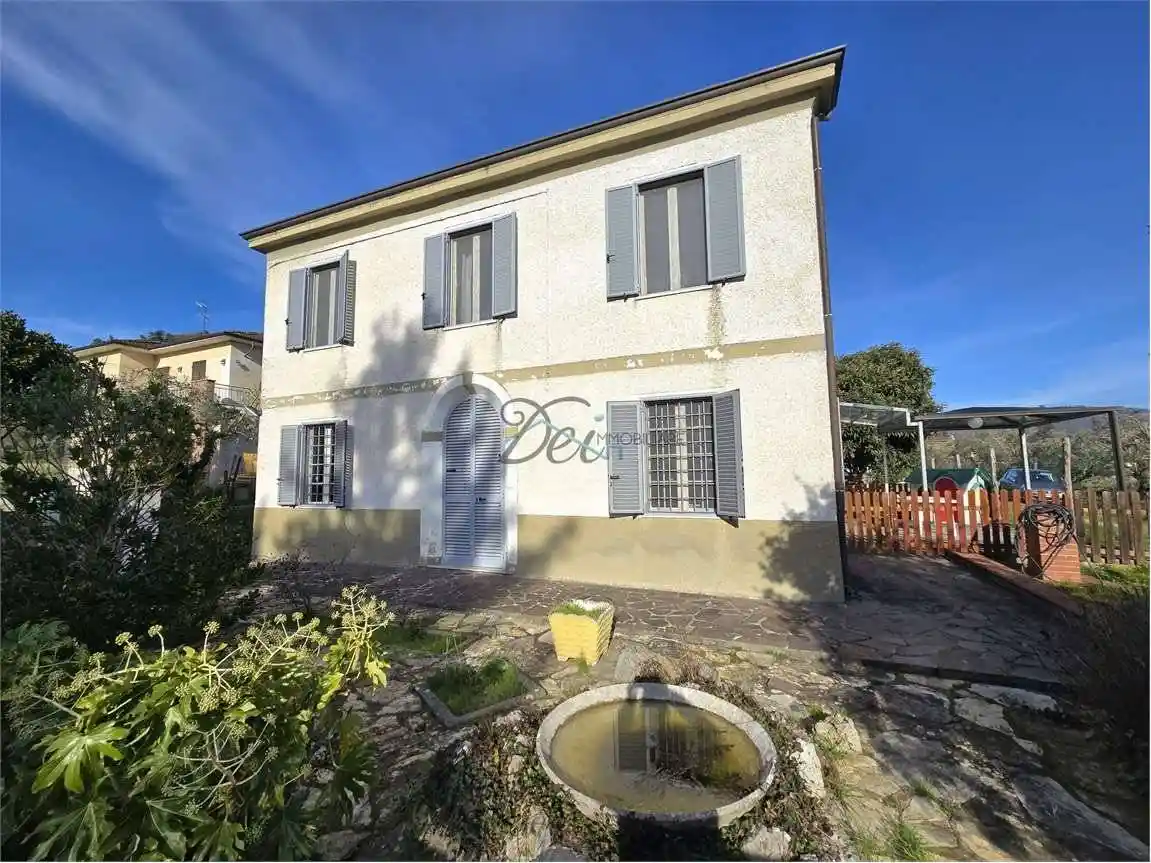 Villa in vendita a Lucca