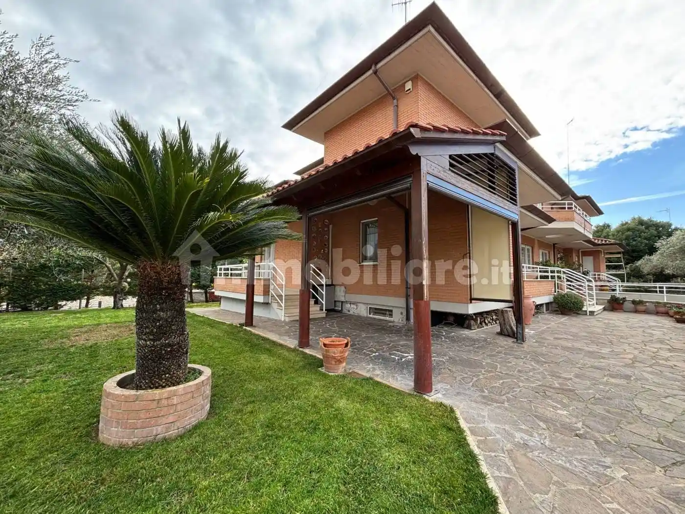 Villa in vendita a Latina