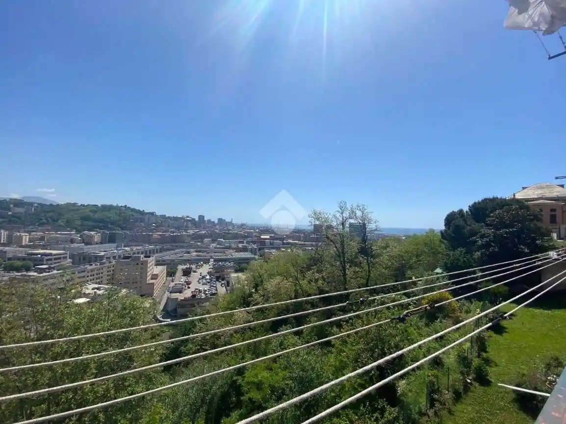 Appartamento in vendita a Genova