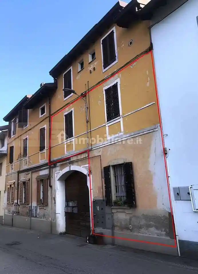 Appartamento in vendita a Gorla Minore