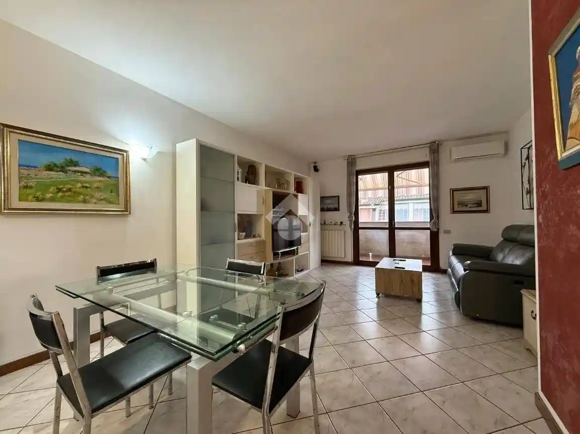 Appartamento in vendita a Massa