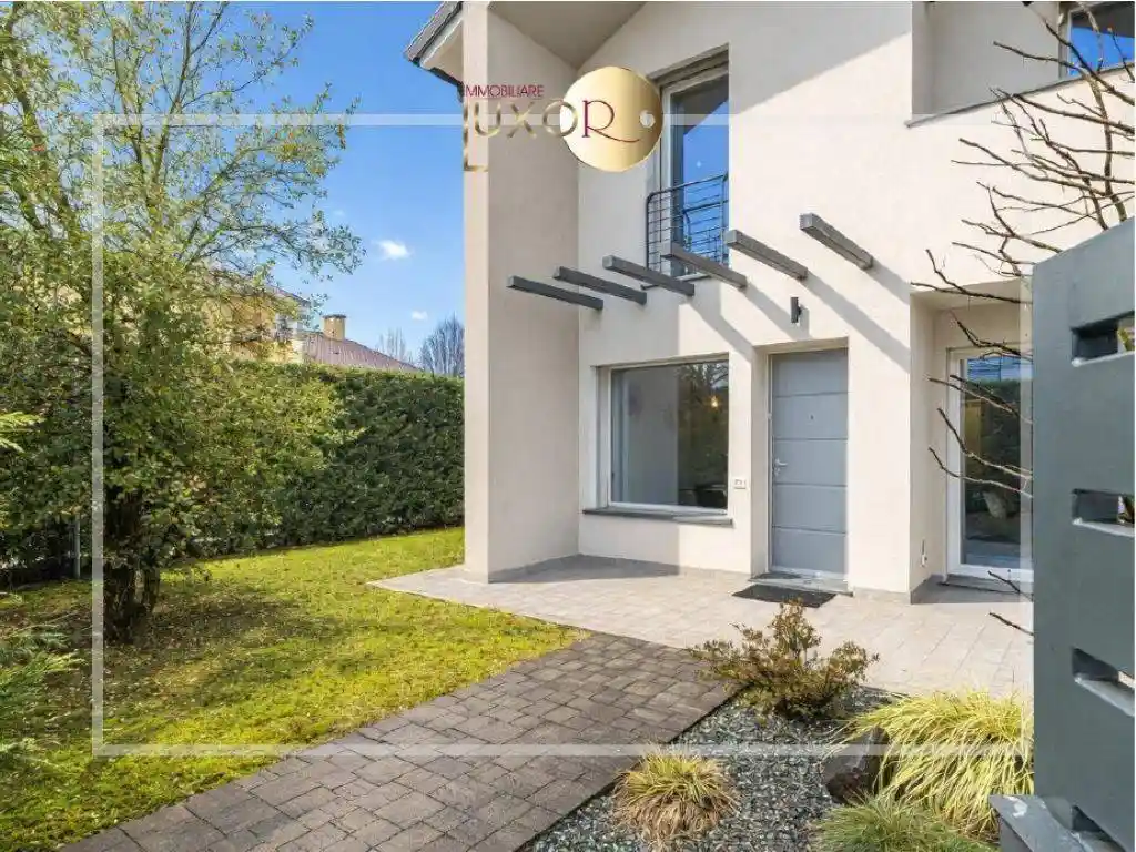 Villa in vendita a Casatenovo