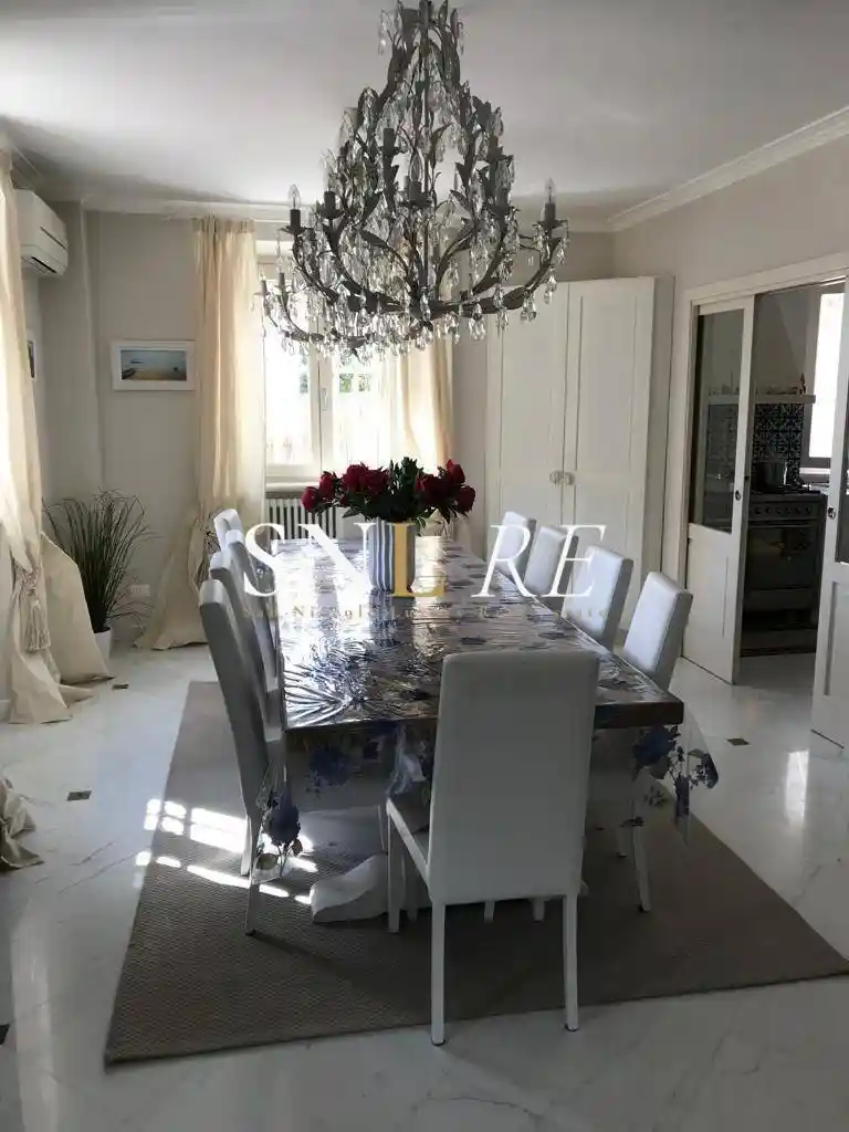 Villa in vendita a Forte dei Marmi