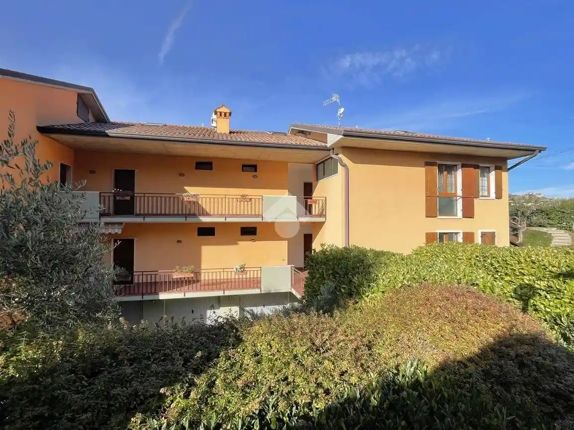 Appartamento in vendita a Torri del Benaco