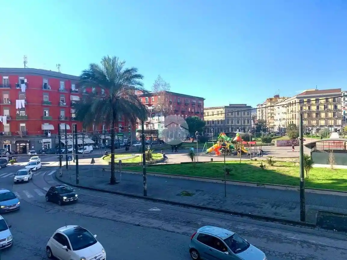 Appartamento in vendita a Napoli