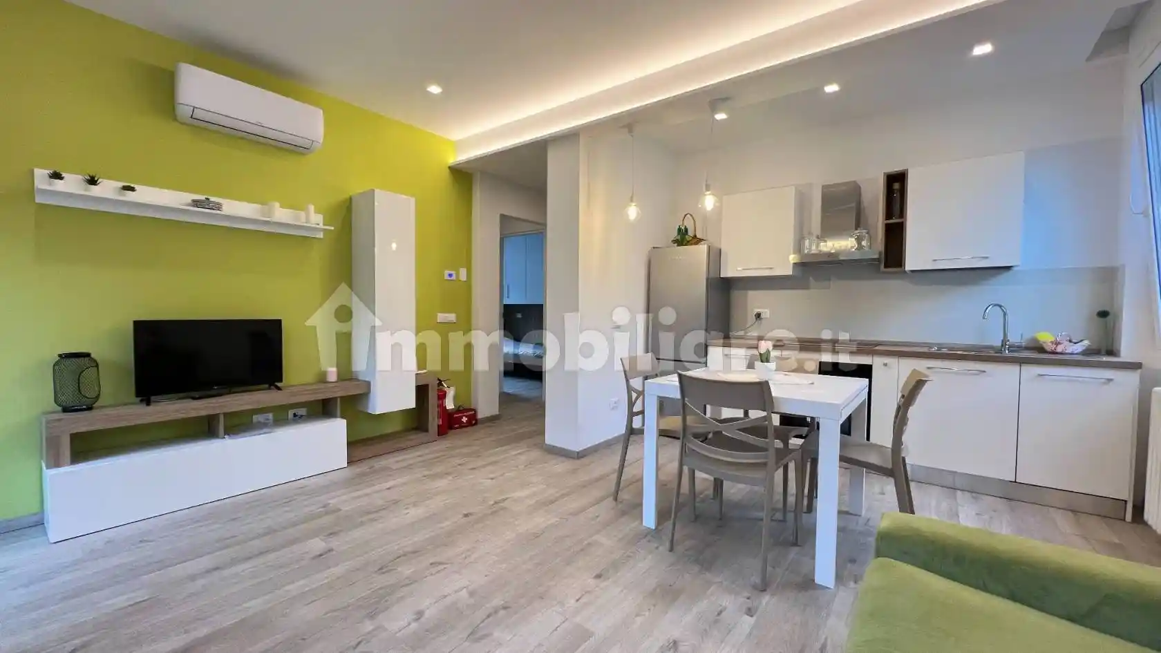 Appartamento in vendita a Lezzeno