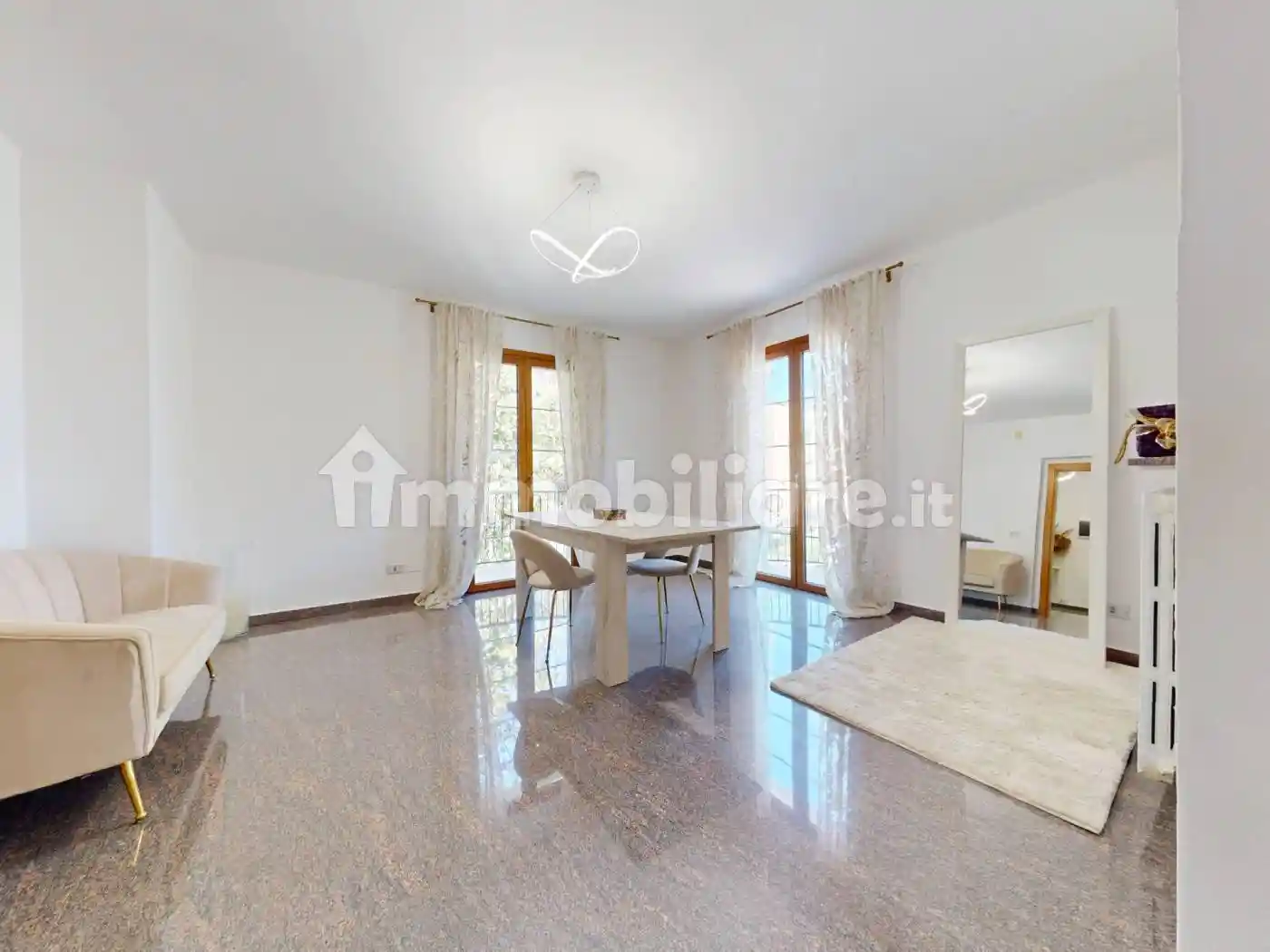 Casa indipendente in vendita a Rimini