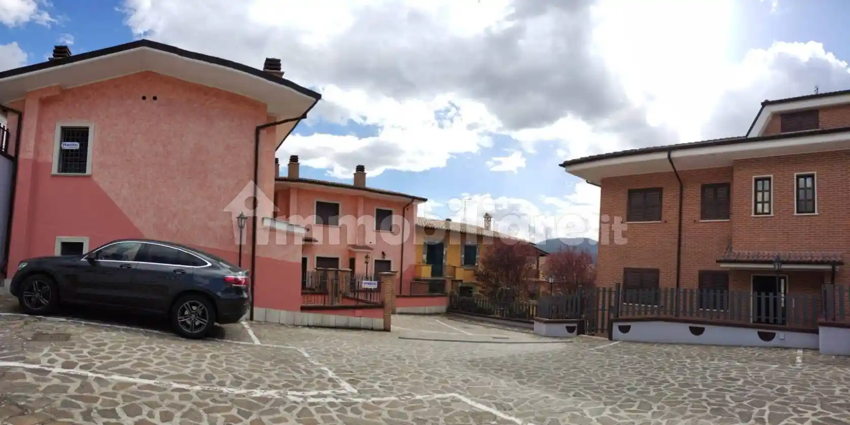 Villetta a schiera in vendita a Pizzoli