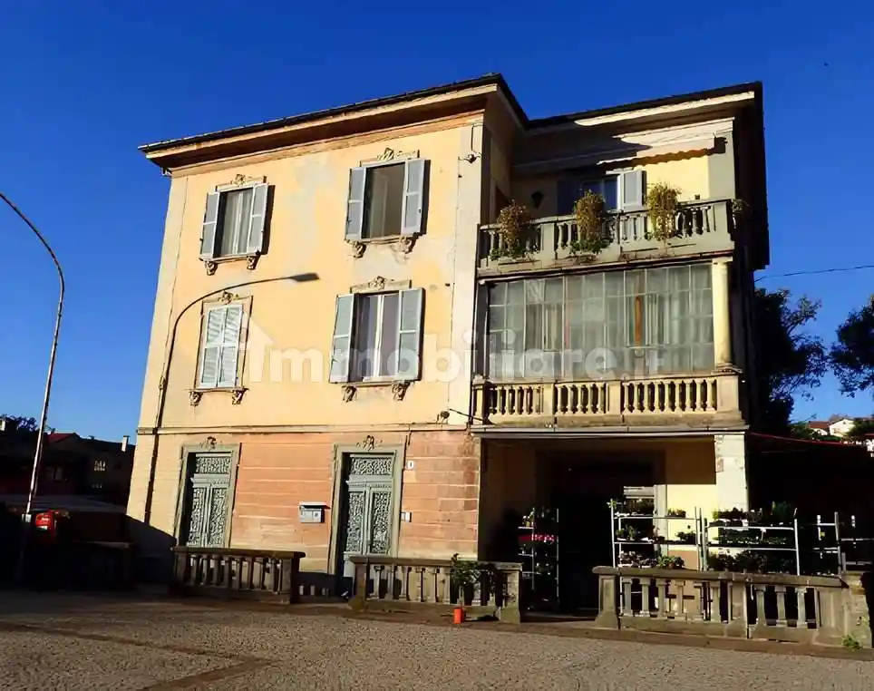 Appartamento in vendita a Laveno-Mombello