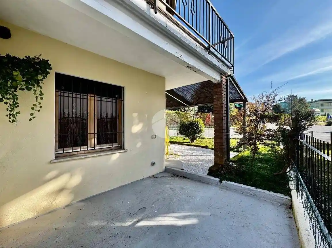 Appartamento in vendita a Peschiera del Garda