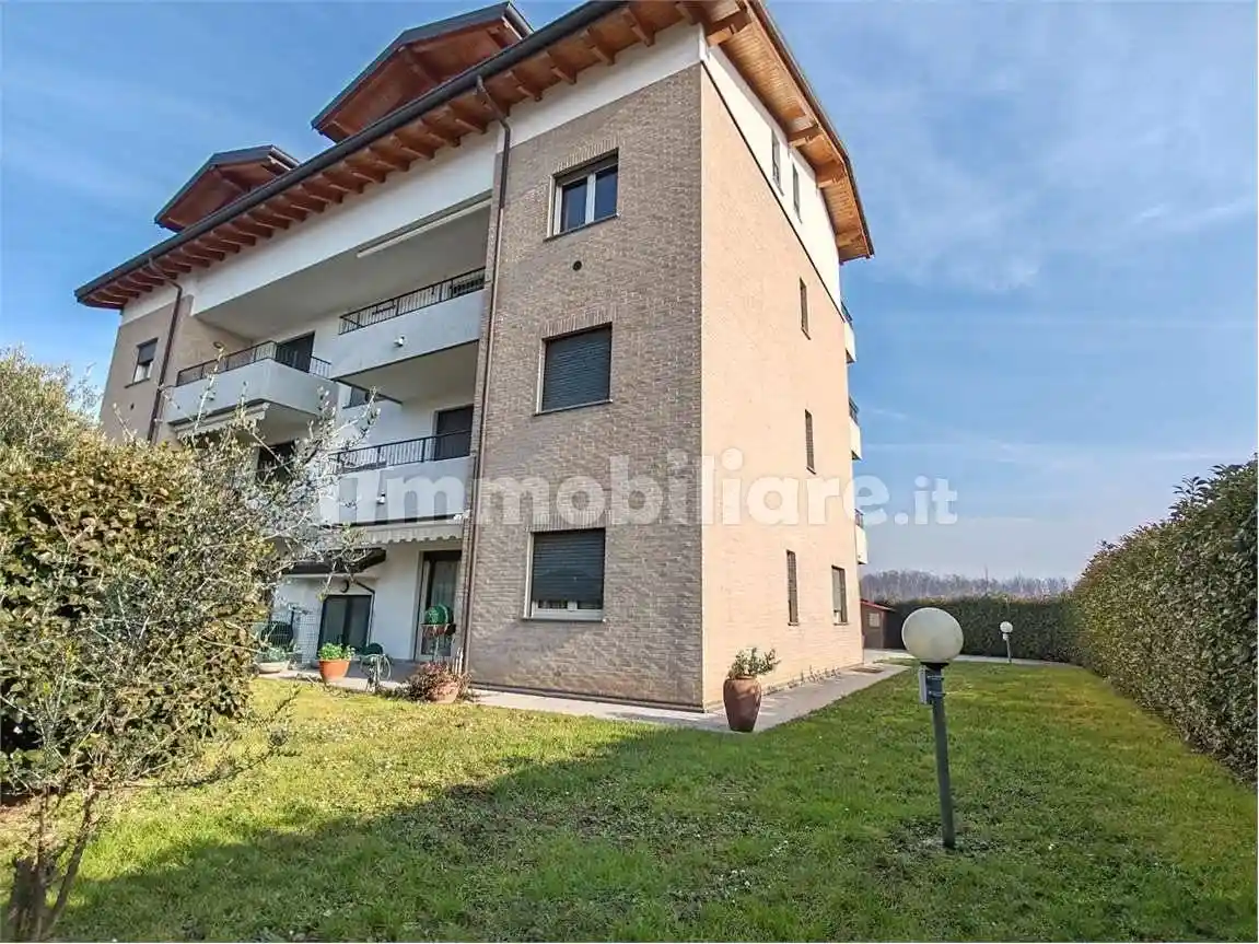 Appartamento in vendita a Rovellasca