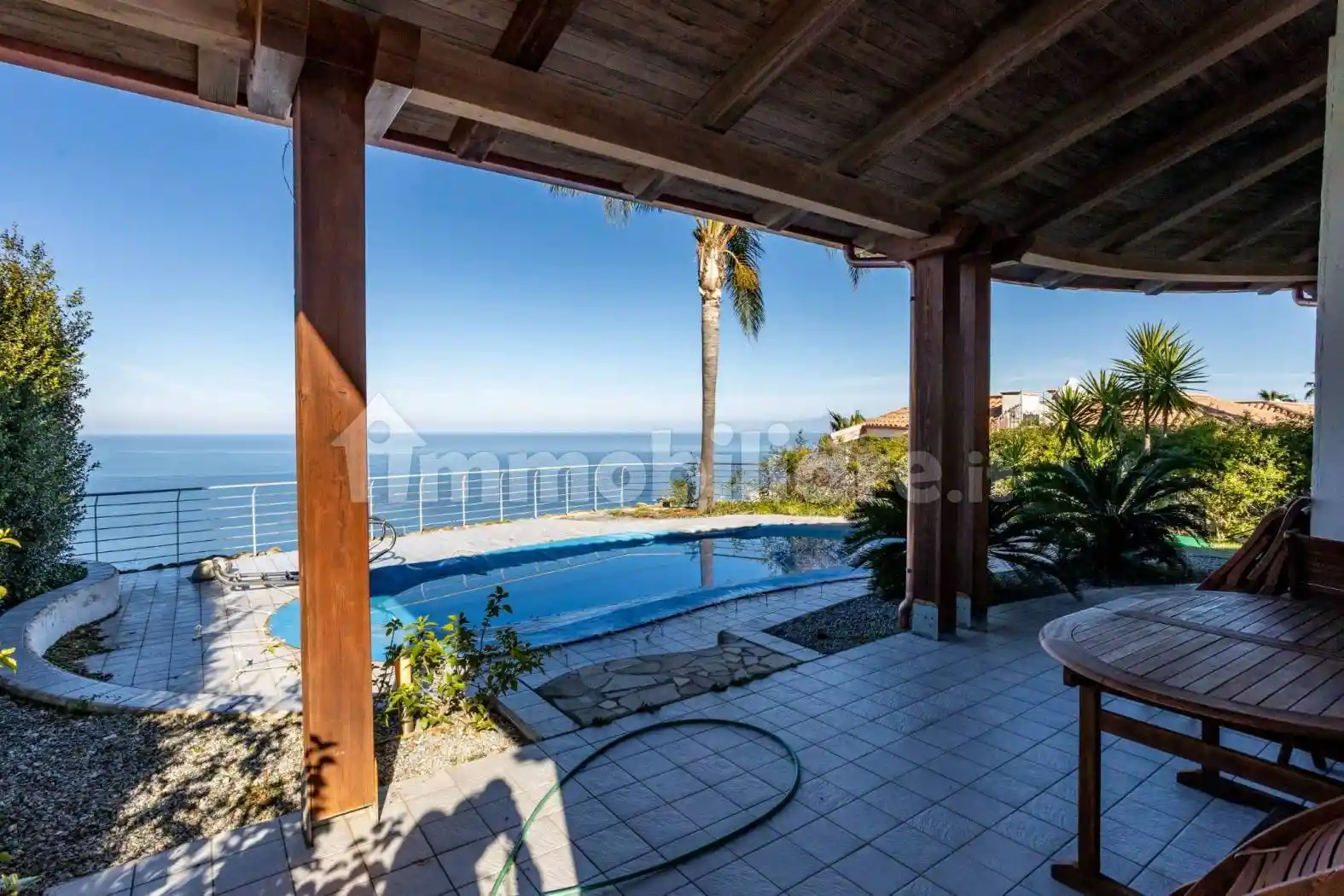 Villa in vendita a Zambrone