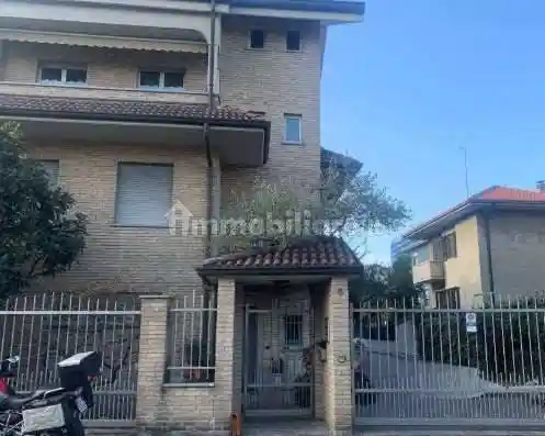 Appartamento in vendita a Limbiate