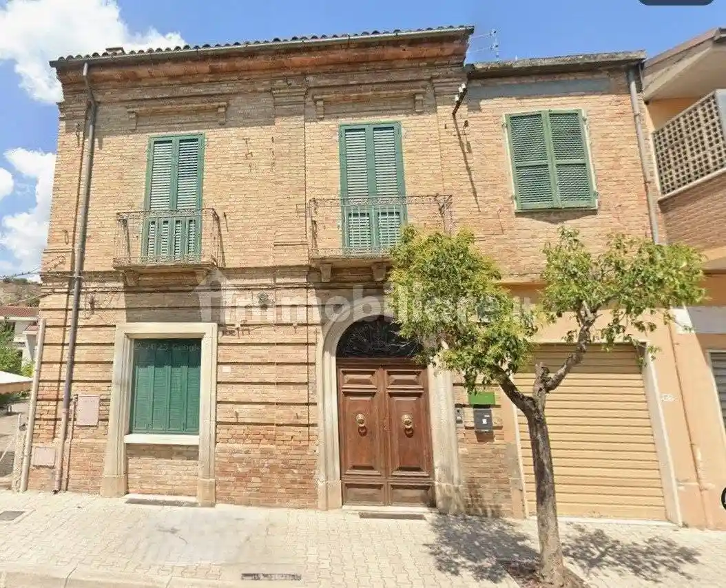 Casa indipendente in vendita a Torre de' Passeri