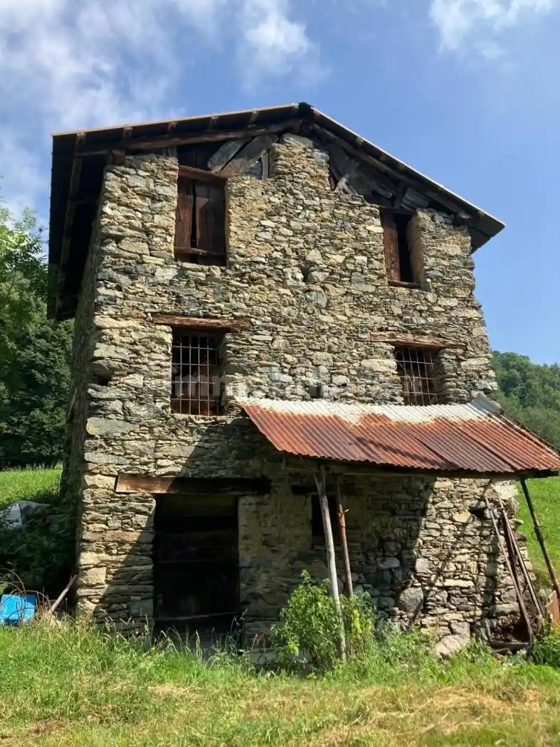 Rustico - Casale in vendita a Gravedona ed Uniti