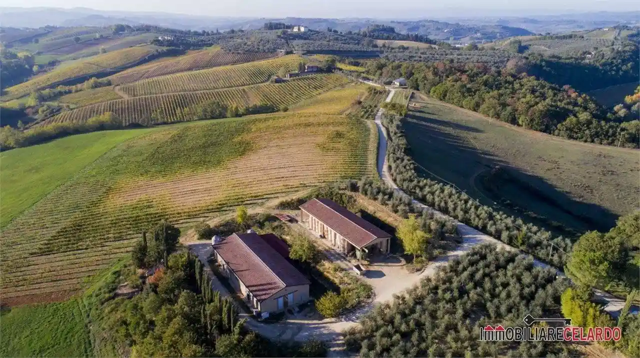 Villa in vendita a Poggibonsi