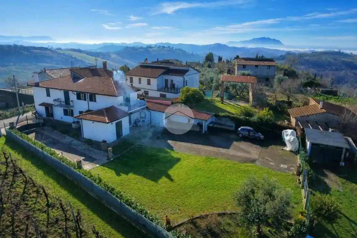 Villa in vendita a Calvi dell'Umbria