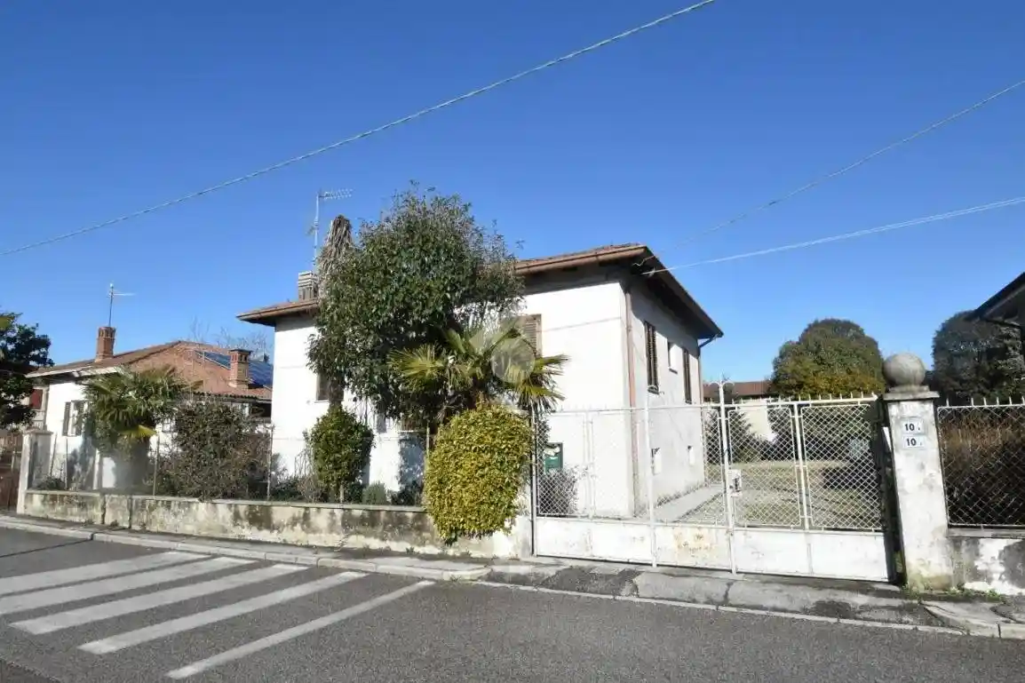 Casa indipendente in vendita a Sagrado