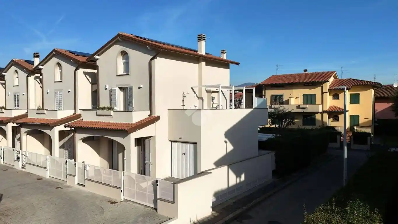 Villa in vendita a Campi Bisenzio