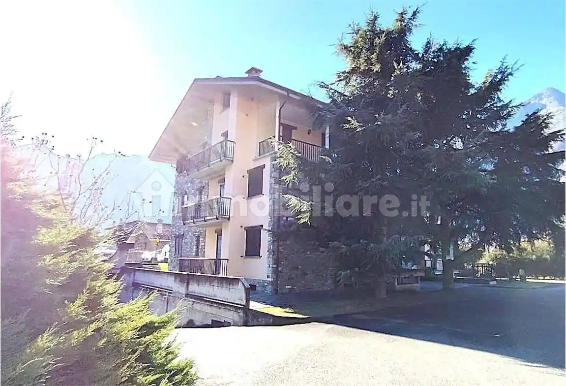 Appartamento in vendita a Verrès