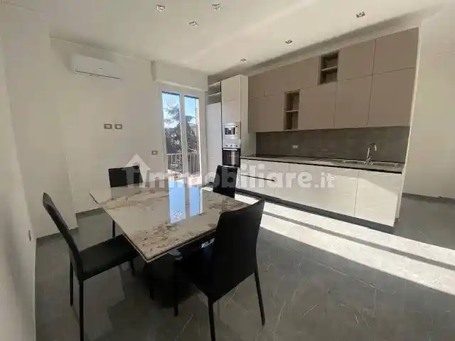 Appartamento in vendita a Albisola Superiore