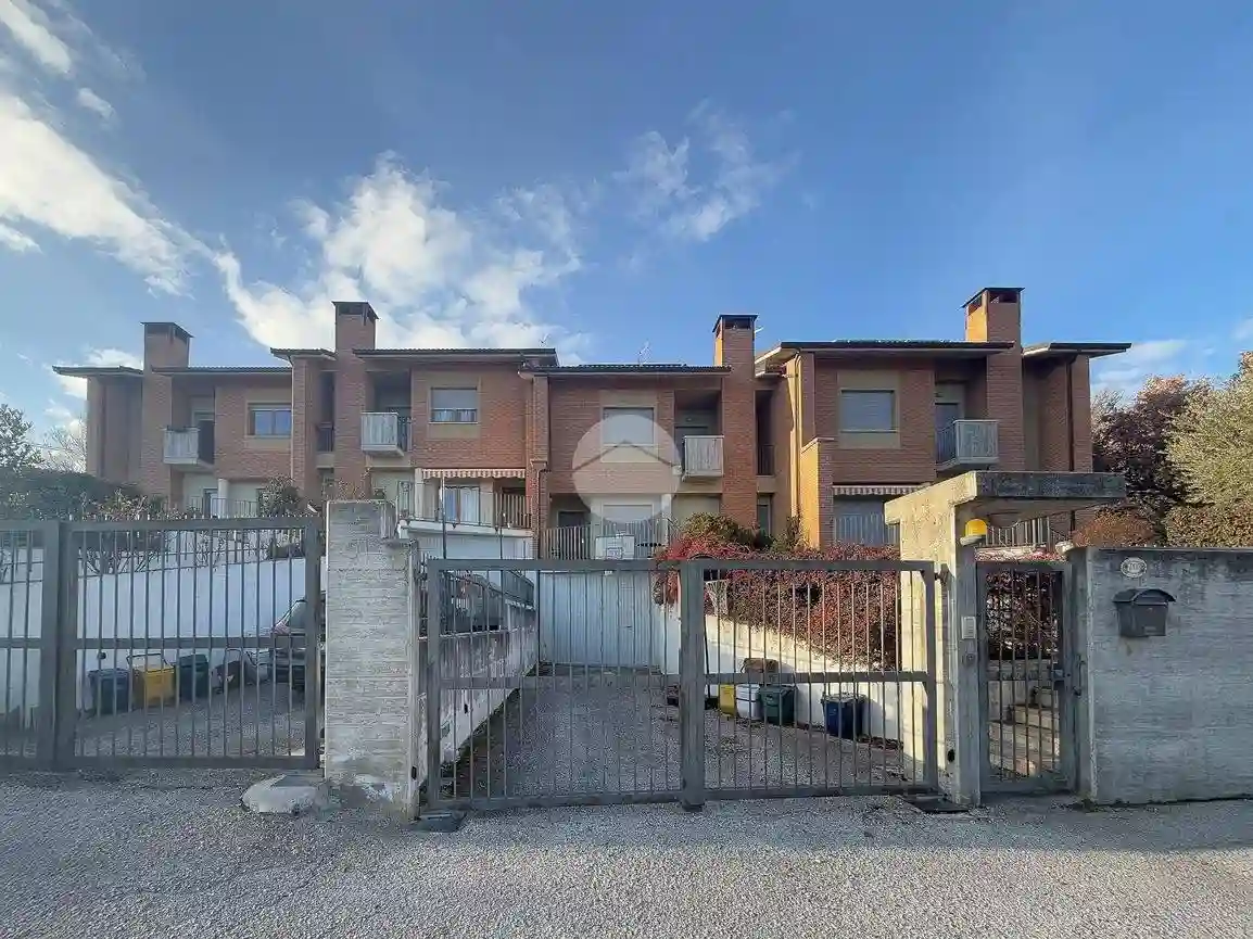 Villetta a schiera - foto 2