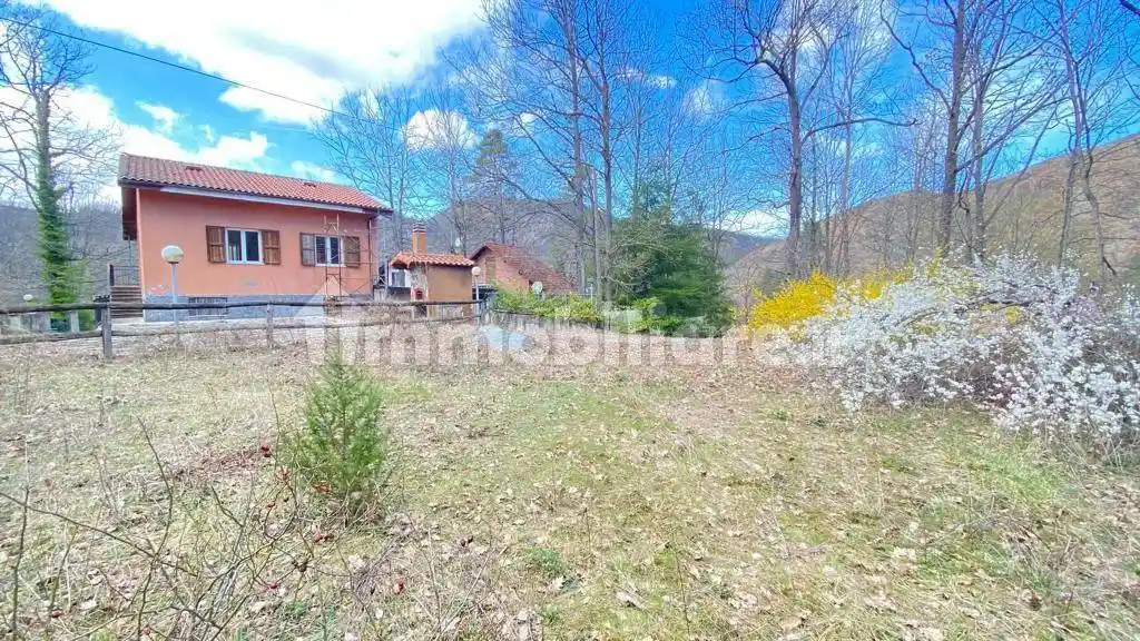 Villa in vendita a Pareto