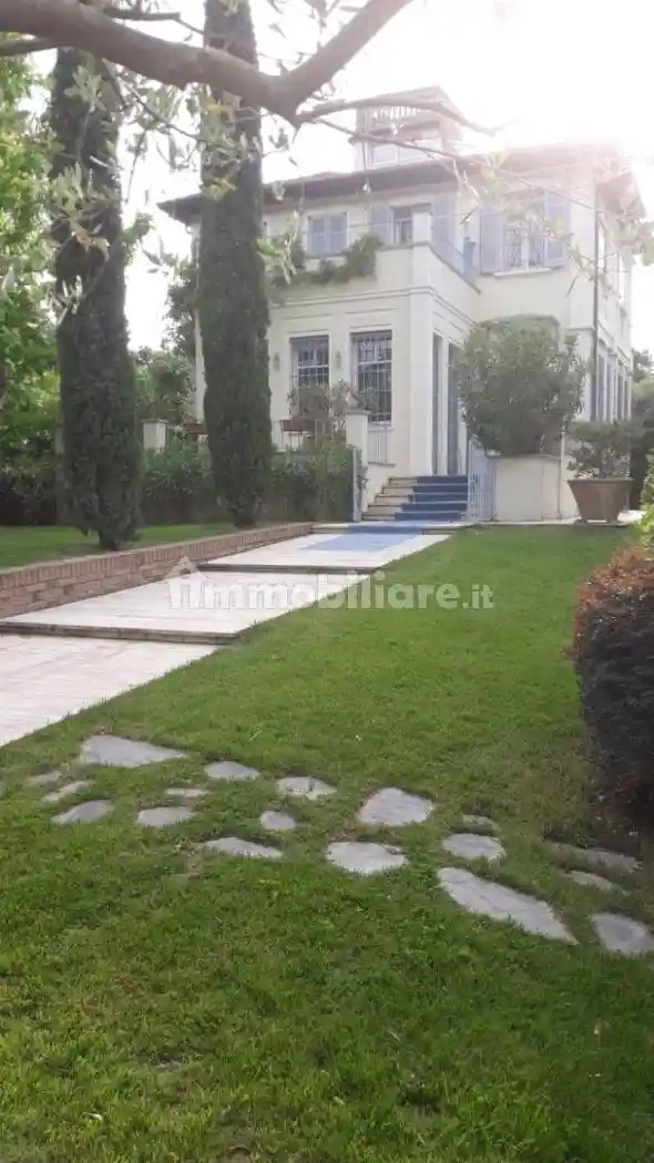 Villa in vendita a Stradella