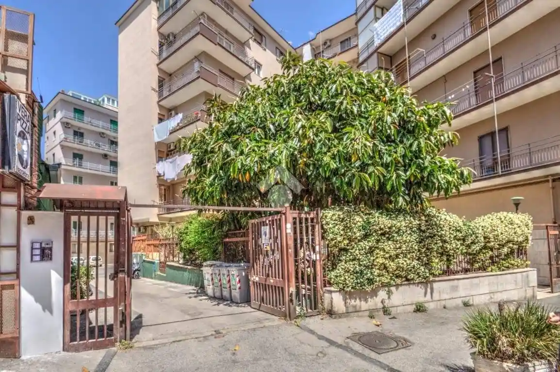 Appartamento in vendita a Napoli
