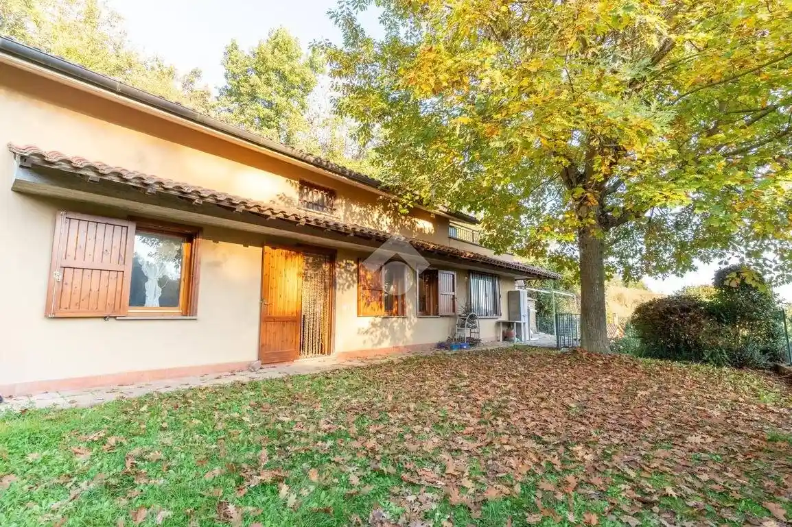 Casa indipendente in vendita a Ronciglione