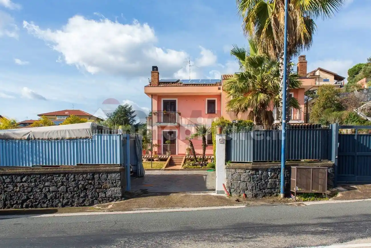 Villa in vendita a Pedara