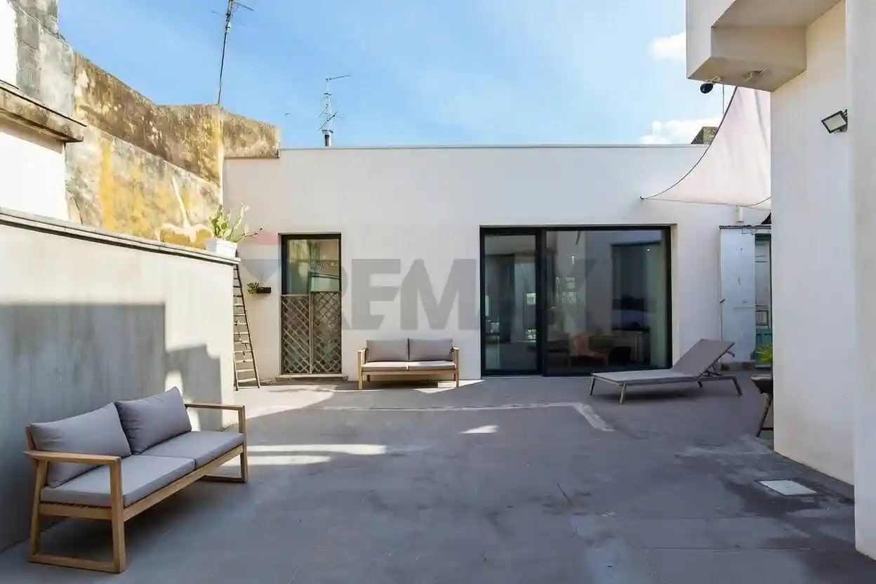 Casa indipendente in vendita a Aci Sant'Antonio