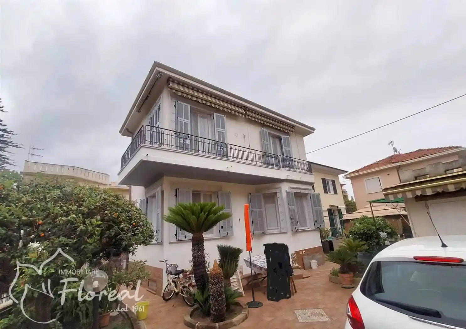 Villa in vendita a Bordighera