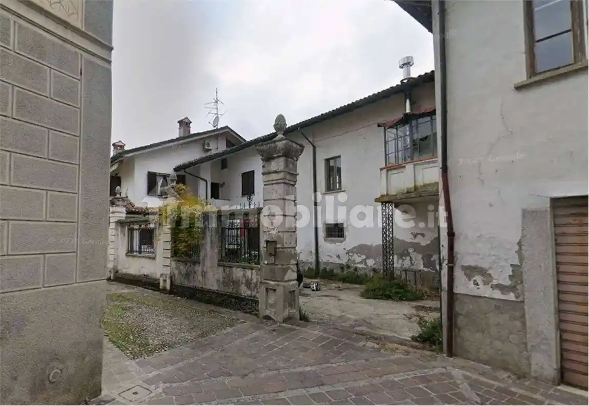 Palazzo - Stabile in vendita a Borghetto Lodigiano