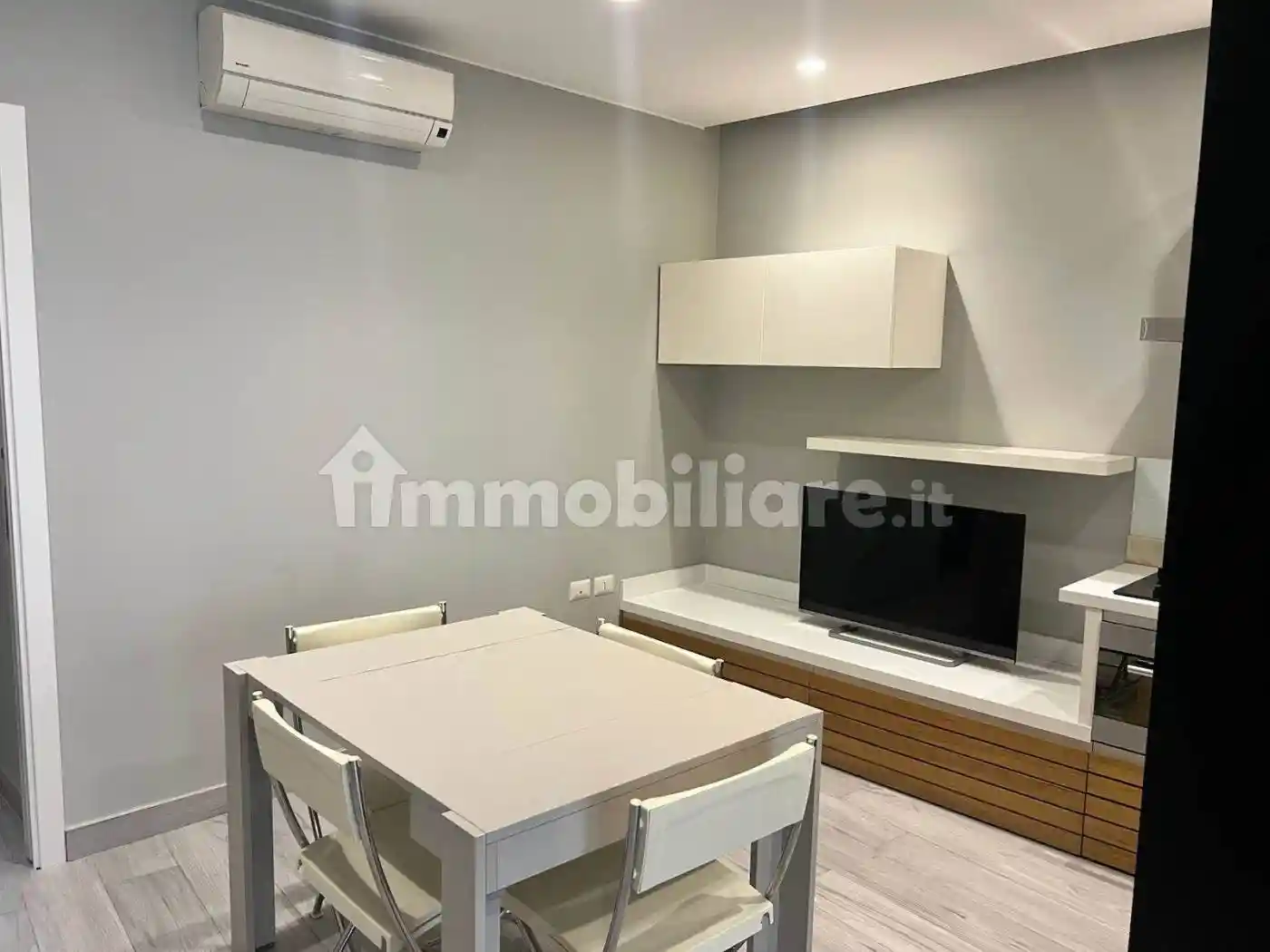 Appartamento in affitto a Aci Castello