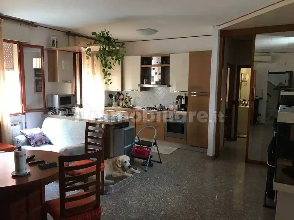 Palazzo - Edificio in vendita a Chioggia