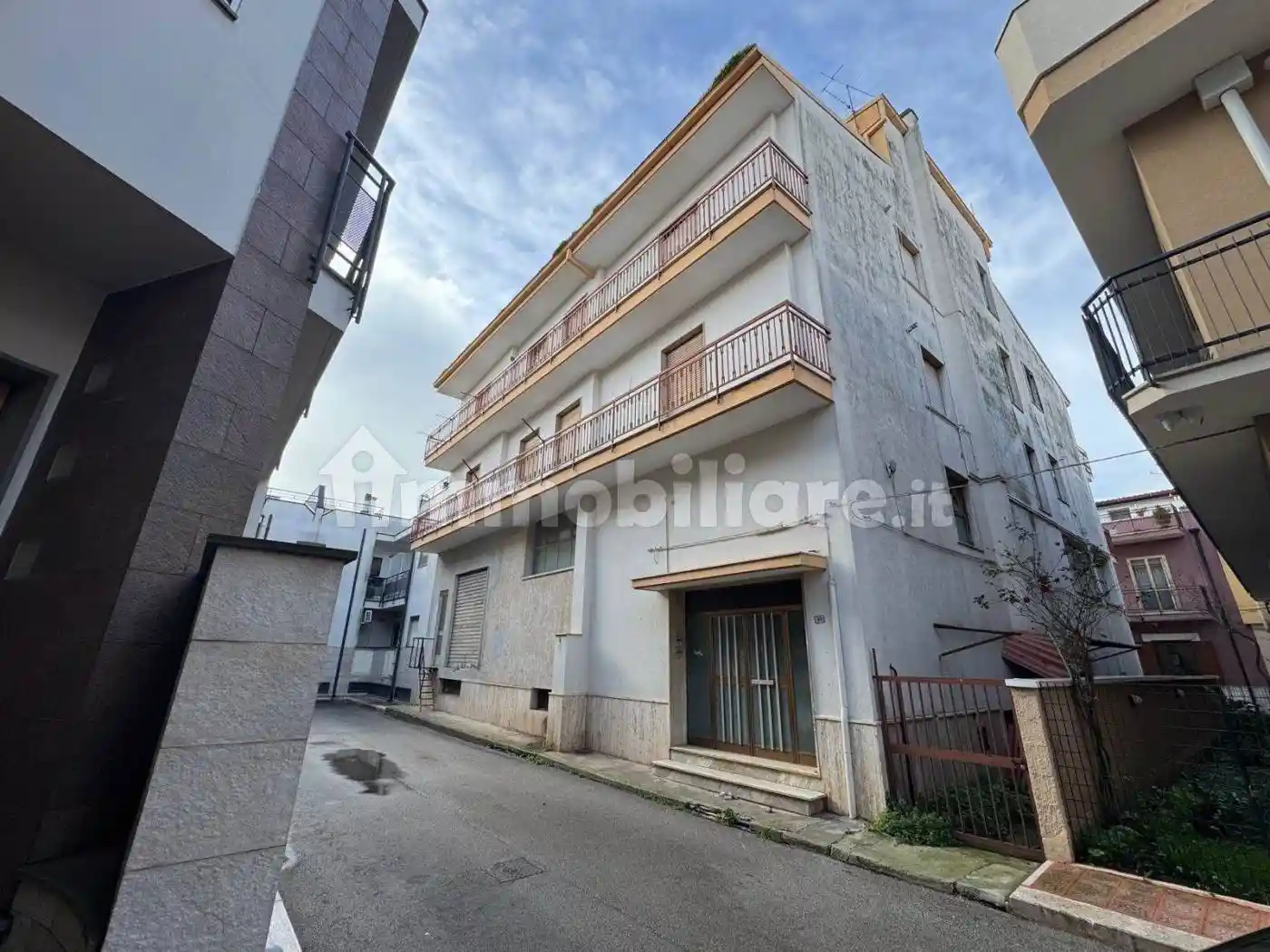 Palazzo - Edificio in vendita a Cassano delle Murge